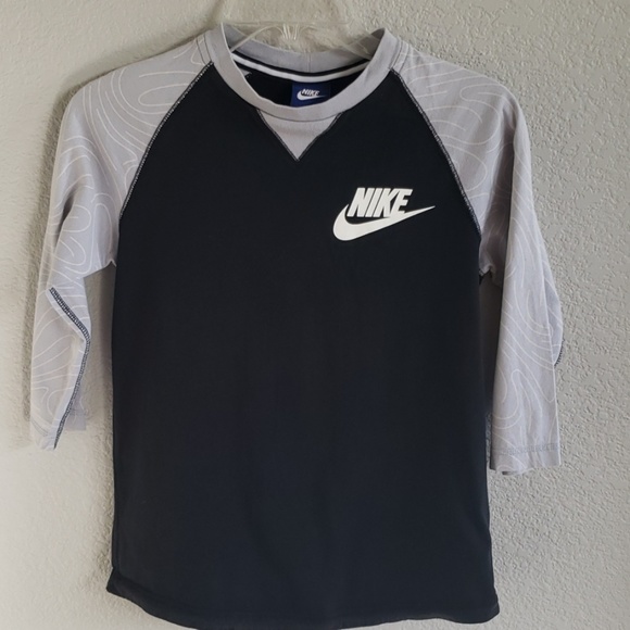 nike raglan tee